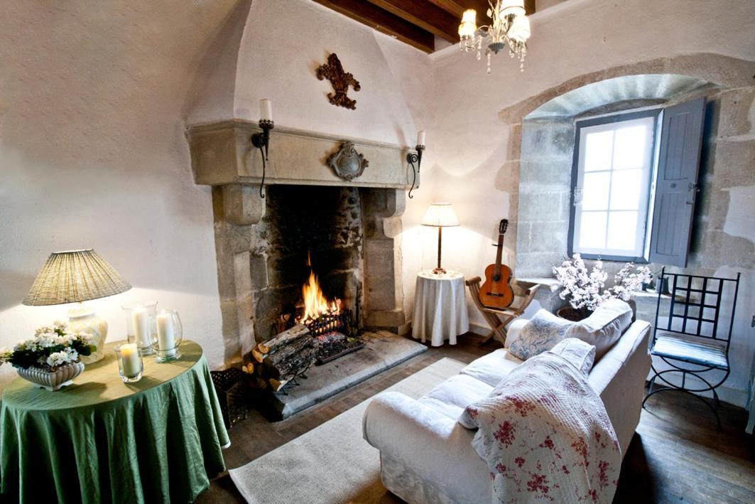 14Th Century Priory In Pressigny Bed and Breakfast Pressigny  Exteriör bild