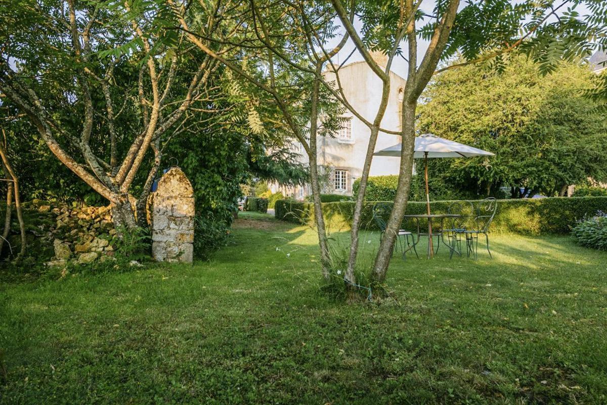 14Th Century Priory In Pressigny Bed and Breakfast Pressigny  Exteriör bild