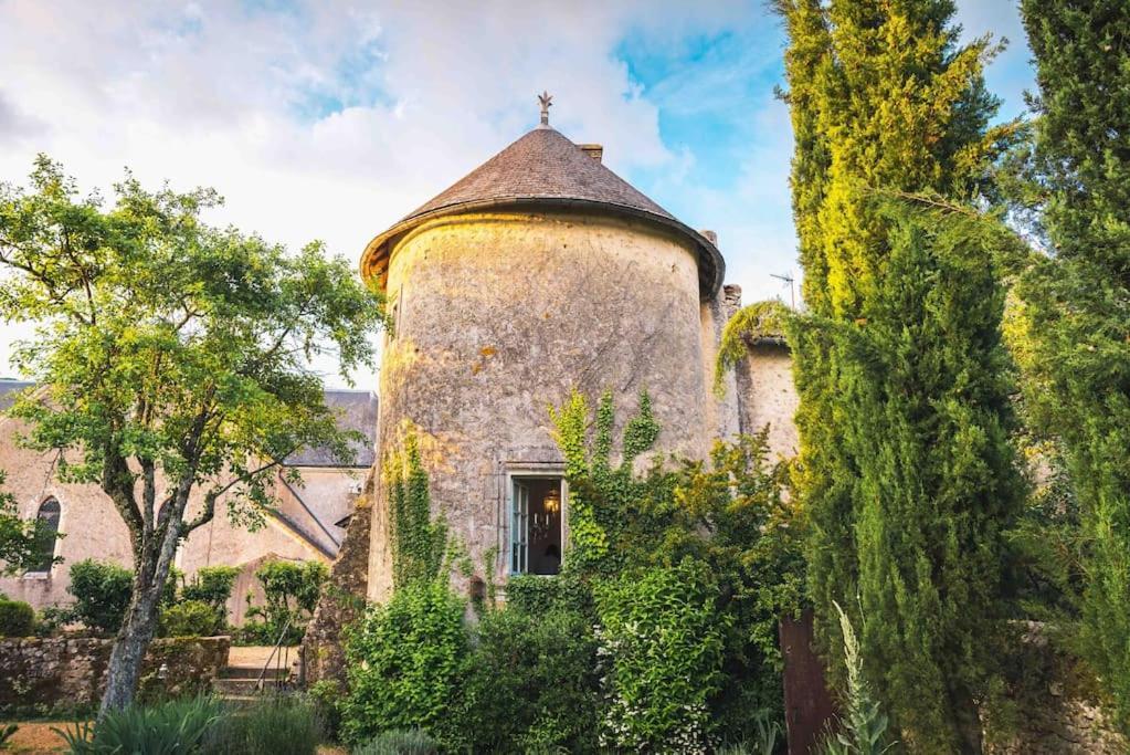 14Th Century Priory In Pressigny Bed and Breakfast Pressigny  Exteriör bild