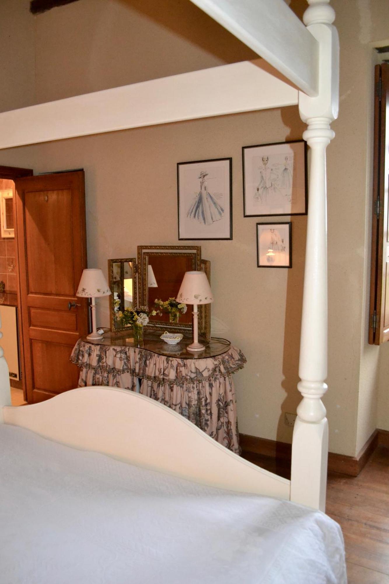 14Th Century Priory In Pressigny Bed and Breakfast Pressigny  Exteriör bild